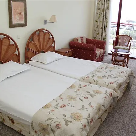 Helios Hotel 4*